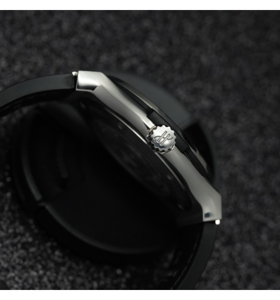 Hublot Classic Fusion 42mm Titanium 542.NX.2611.LR
