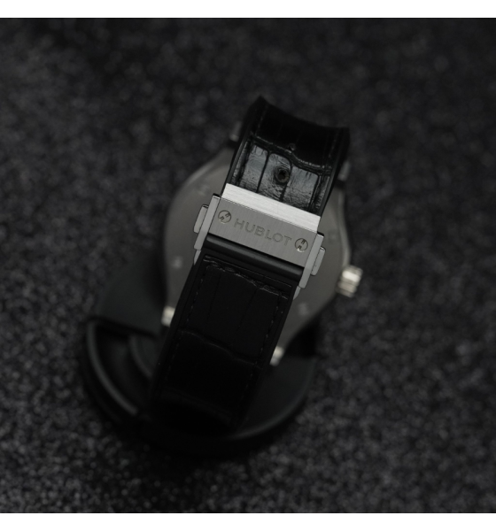 Hublot Classic Fusion 42mm Titanium 542.NX.2611.LR