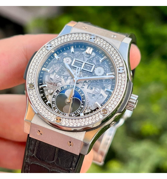 Hublot Classic Fusion Aerofusion Moonphase Titanium Diamonds 517.NX.0170.LR.1104