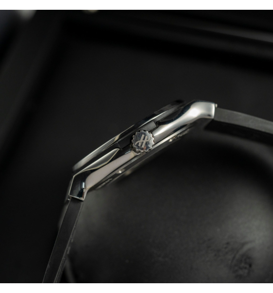 Hublot Classic Fusion Black Dial 42mm 542.NX.1171.LR
