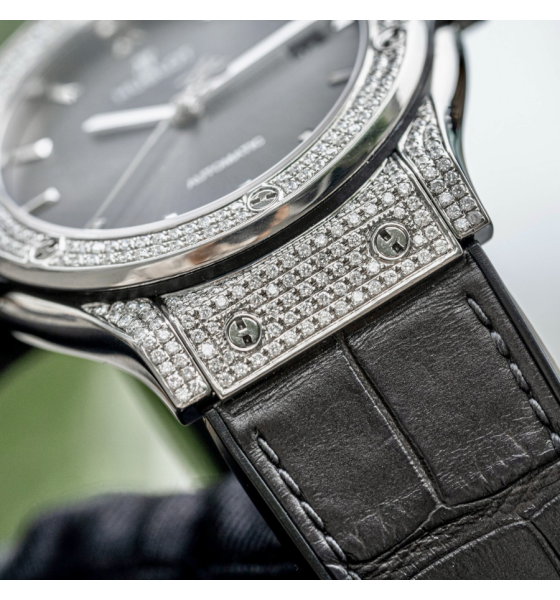 Hublot Classic Fusion Grey Titanium Pave  Diamond 42mm 542.NX.7071.LR