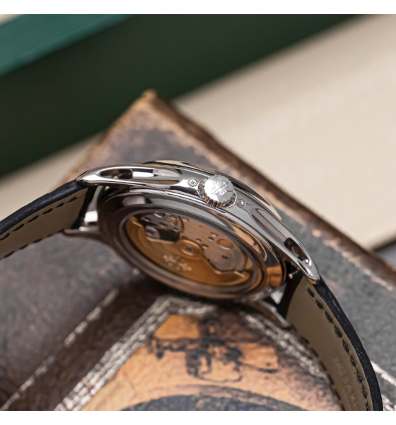 Patek Philippe Complications Annual Calendar Moonphase 40mm 5205G-010 White Gold 18k