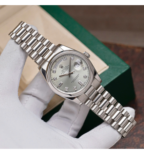 Rolex Day Date platinum 36 118206-0036 dial xanh nhạt