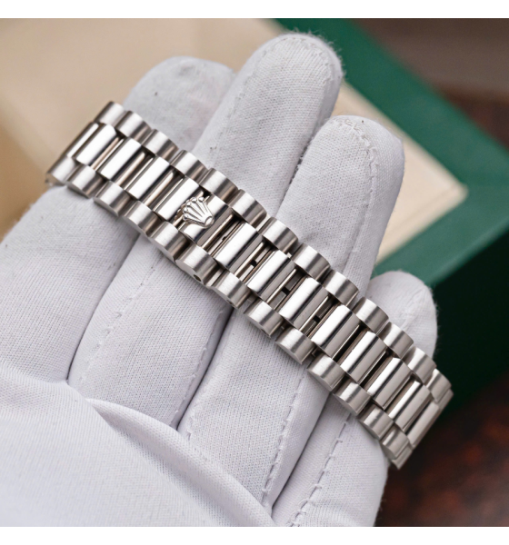 Rolex Day Date platinum 36 118206-0036 dial xanh nhạt