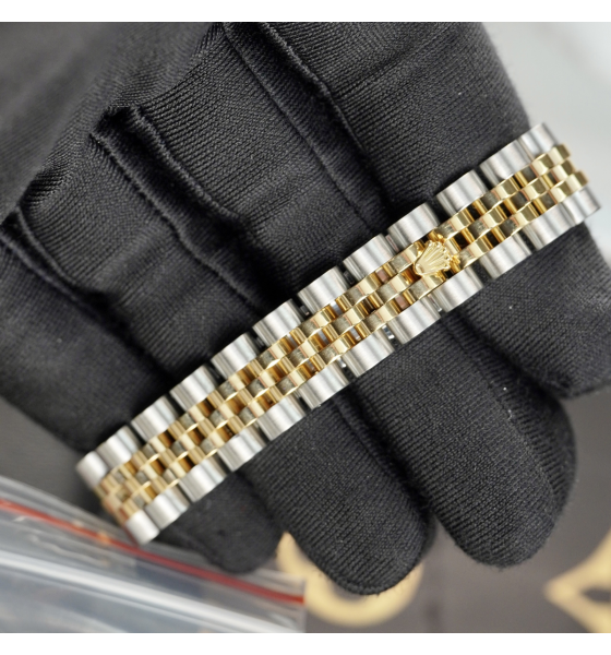 Đồng Hồ Rolex Nữ 179174 mặt vàng trải tia, cọc số kim cương